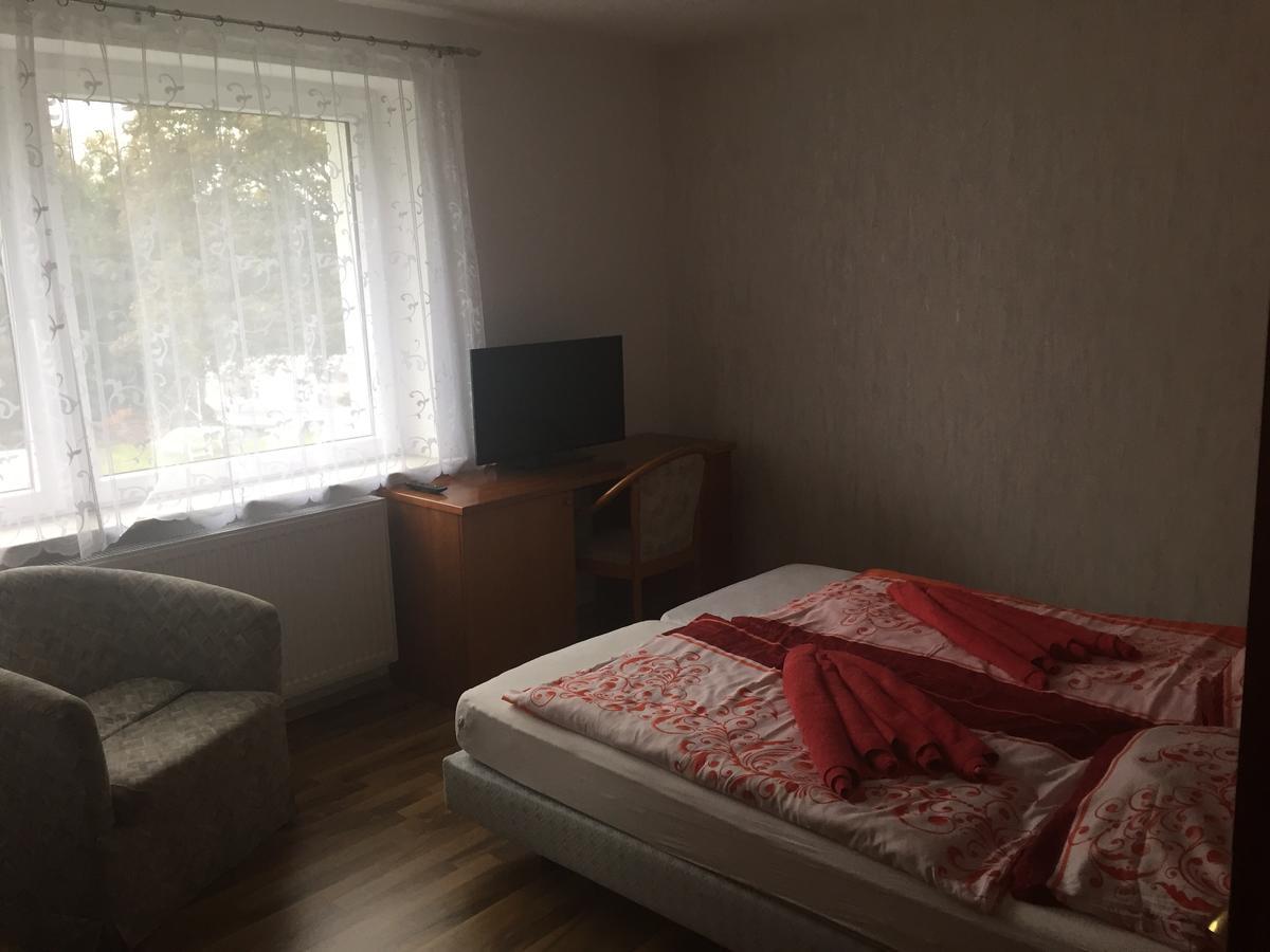 Hotel Restaurant Hohe Tanne Grossbreitenbach Bagian luar foto