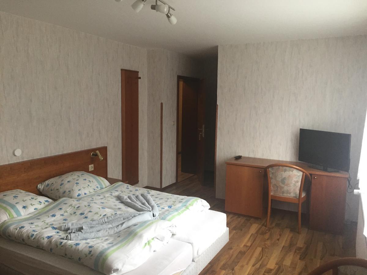 Hotel Restaurant Hohe Tanne Grossbreitenbach Bagian luar foto