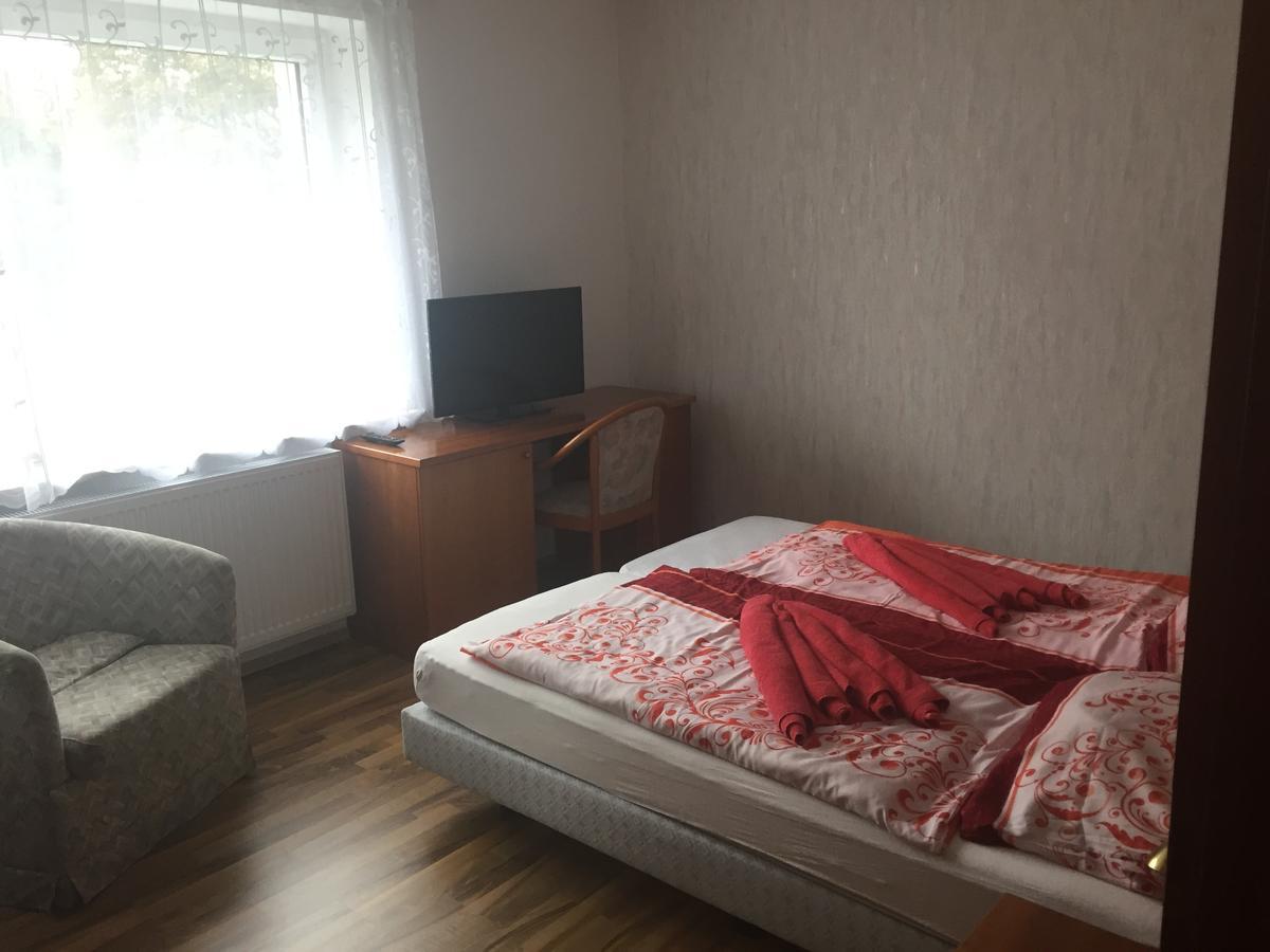 Hotel Restaurant Hohe Tanne Grossbreitenbach Bagian luar foto