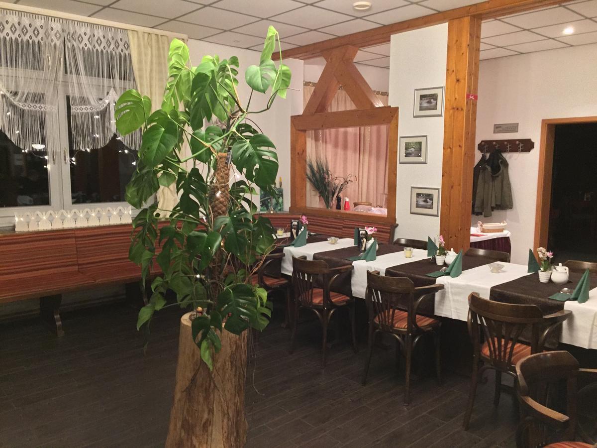 Hotel Restaurant Hohe Tanne Grossbreitenbach Bagian luar foto