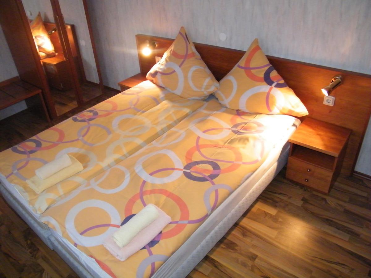 Hotel Restaurant Hohe Tanne Grossbreitenbach Bagian luar foto