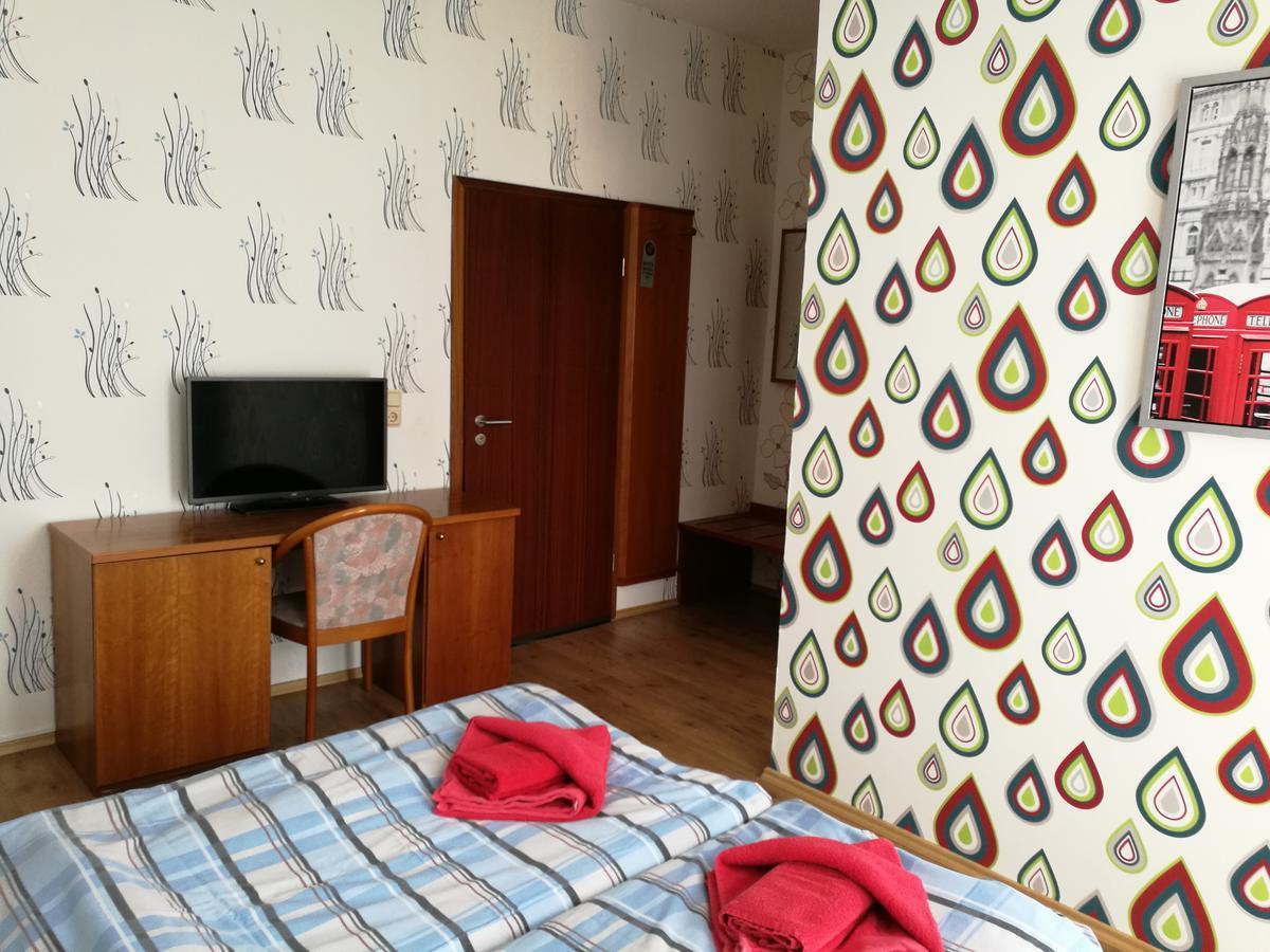 Hotel Restaurant Hohe Tanne Grossbreitenbach Bagian luar foto
