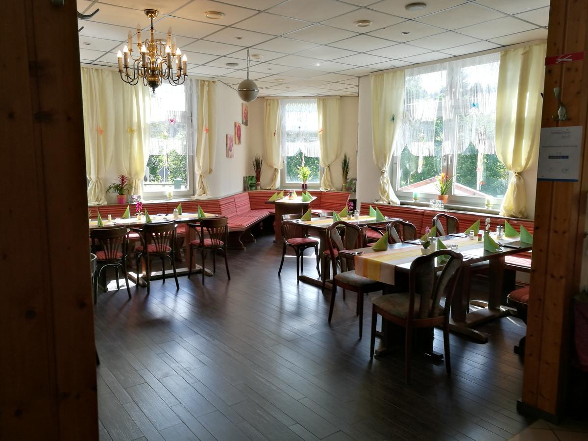 Hotel Restaurant Hohe Tanne Grossbreitenbach Bagian luar foto