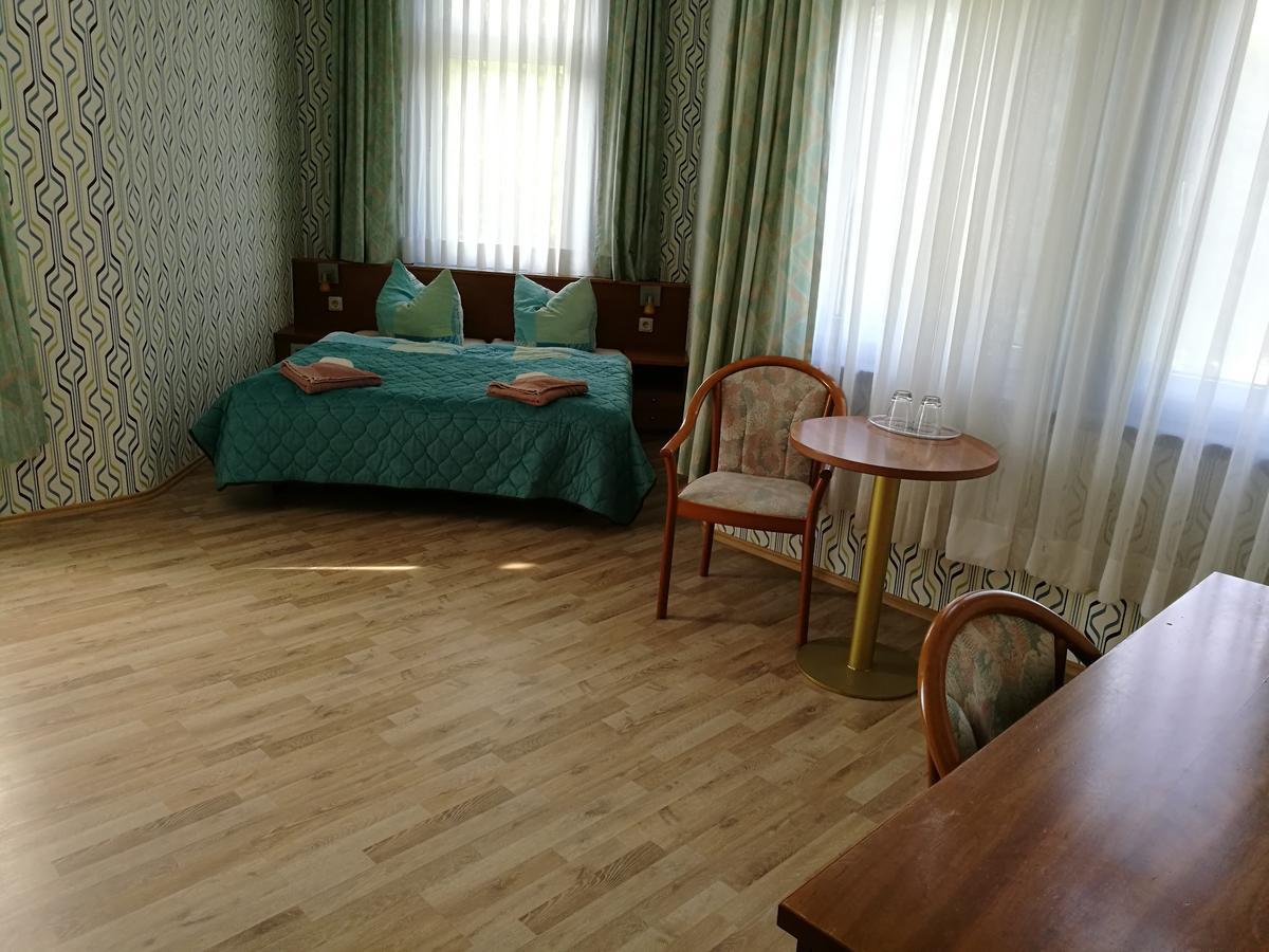 Hotel Restaurant Hohe Tanne Grossbreitenbach Bagian luar foto